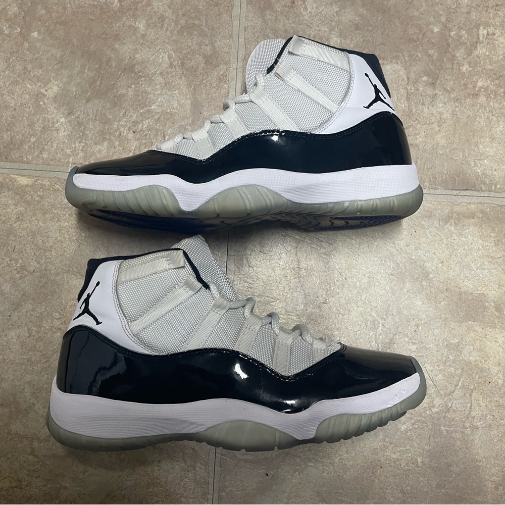 Jordan 11 Concord (2018) Size 9.5